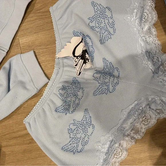 Boys Lie Light Blue Set with Lace Trim - Picture 3 of 3